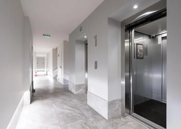 Cloud9 Noir - Modern Design *