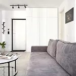 Cloud9 Noir - Modern Design Apartament *