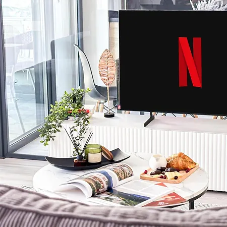 דירה Cloud9 Noir - Modern Design *