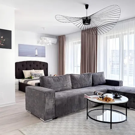 דירה Cloud9 Noir - Modern Design