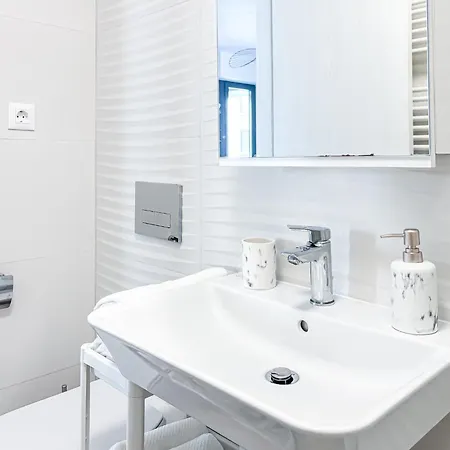 Apartment Cloud9 Noir - Modern Design Bucharest