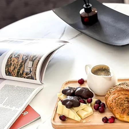 Cloud9 Noir - Modern Design * Bucarest