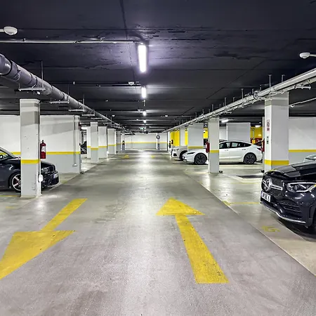 Cloud9 Noir - Modern Design * Bucarest