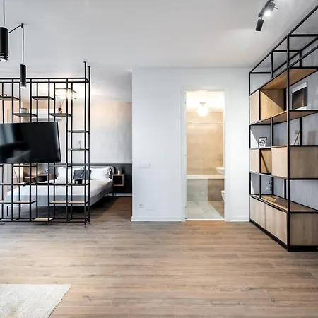 Cloud9 Noir - Modern Design *