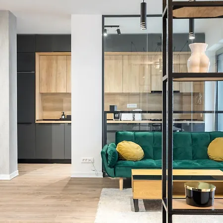 Cloud9 Noir - Modern Design Bucarest