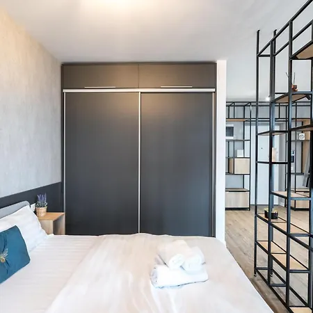 Cloud9 Noir - Modern Design Appartamento