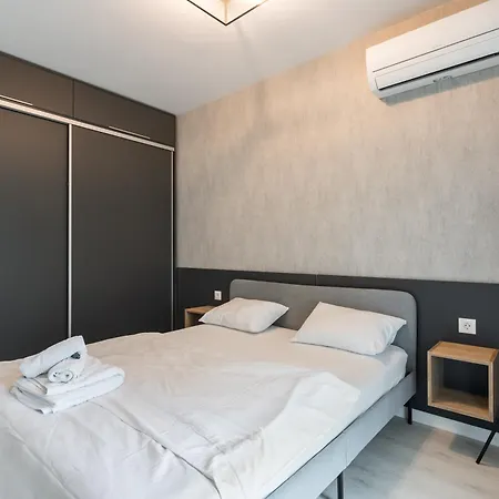 Cloud9 Noir - Modern Design * Bucarest