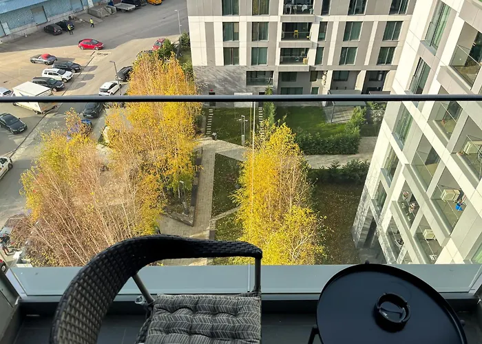 Apartment Cloud9 Noir - Modern Design *