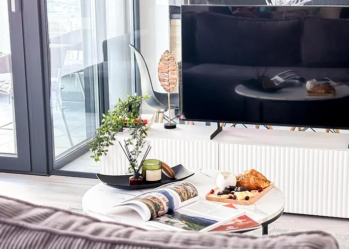 Cloud9 Noir - Modern Design Apartment Bucharest