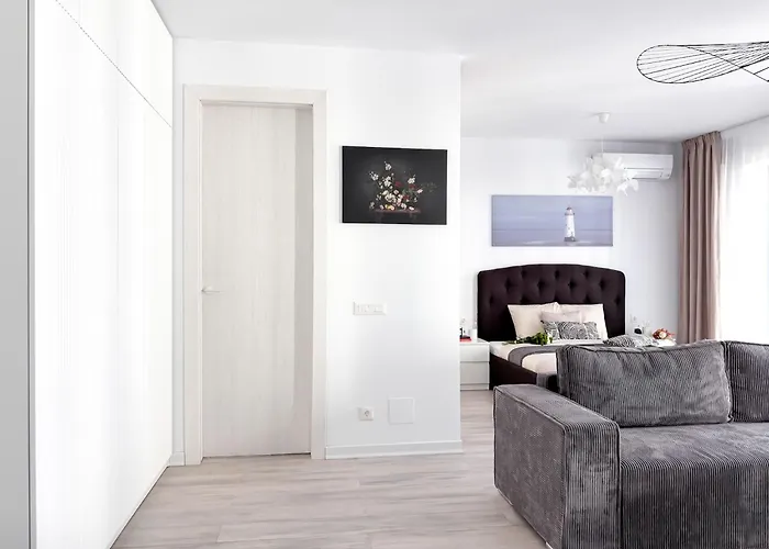 Cloud9 Noir - Modern Design