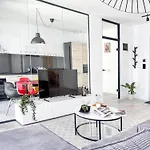 Apartament Cloud9 Noir - Modern Design Bucureşti