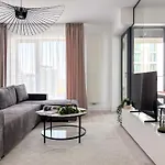 Cloud9 Noir - Modern Design Apartament Bucureşti
