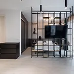 Cloud9 Noir - Modern Design *