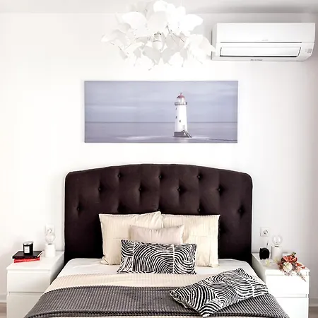 Cloud9 Noir - Modern Design * Bukarest