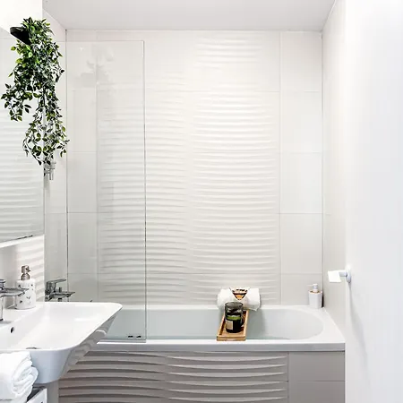 Cloud9 Noir - Modern Design * Bukarest