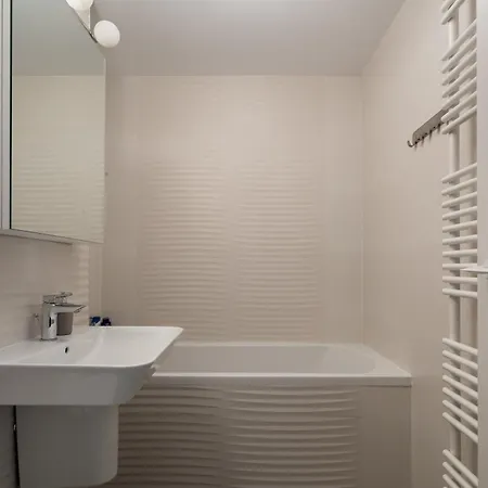 Apartman Cloud9 Noir - Modern Design