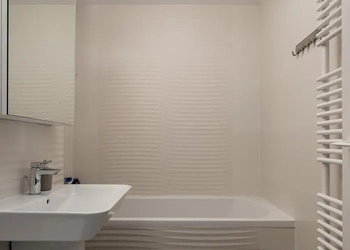 Daire Cloud9 Noir - Modern Design