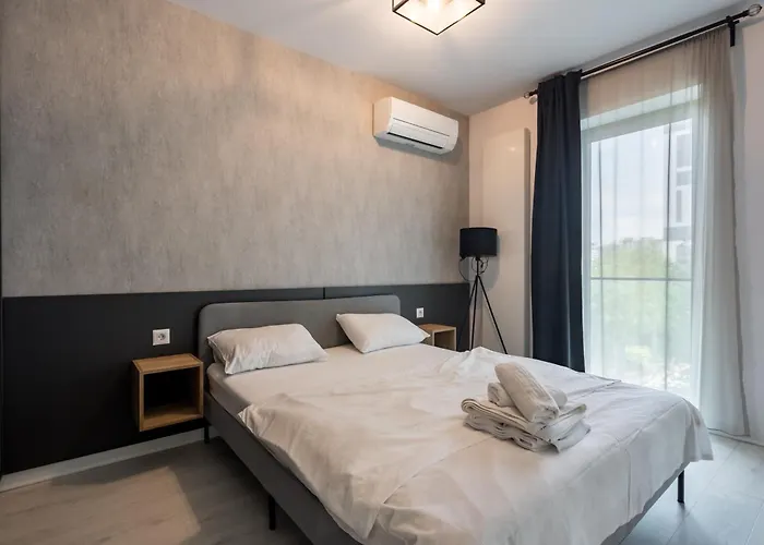 Cloud9 Noir - Modern Design