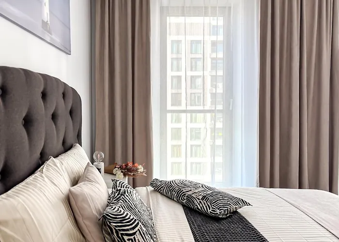 Cloud9 Noir - Modern Design Apartamento