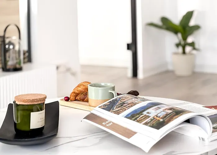 Cloud9 Noir - Modern Design